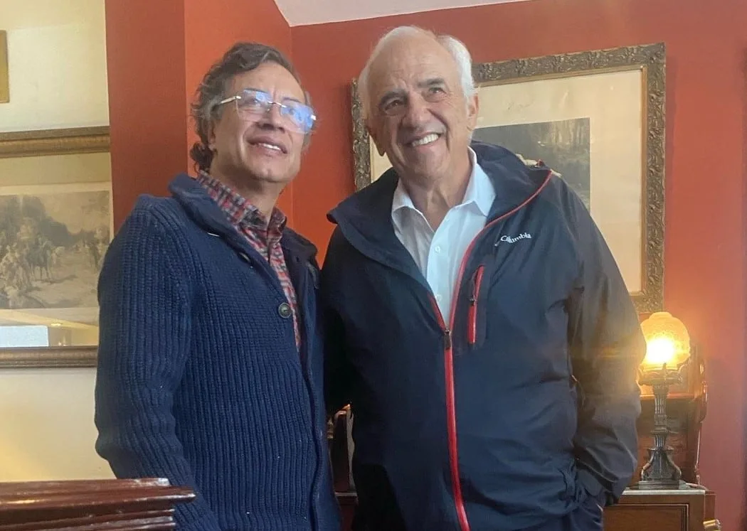 Gustavo Petro se reunió con Ernesto Samper e insistió en su llamado a crear un “frente por la vida” para defender el proyecto progresista