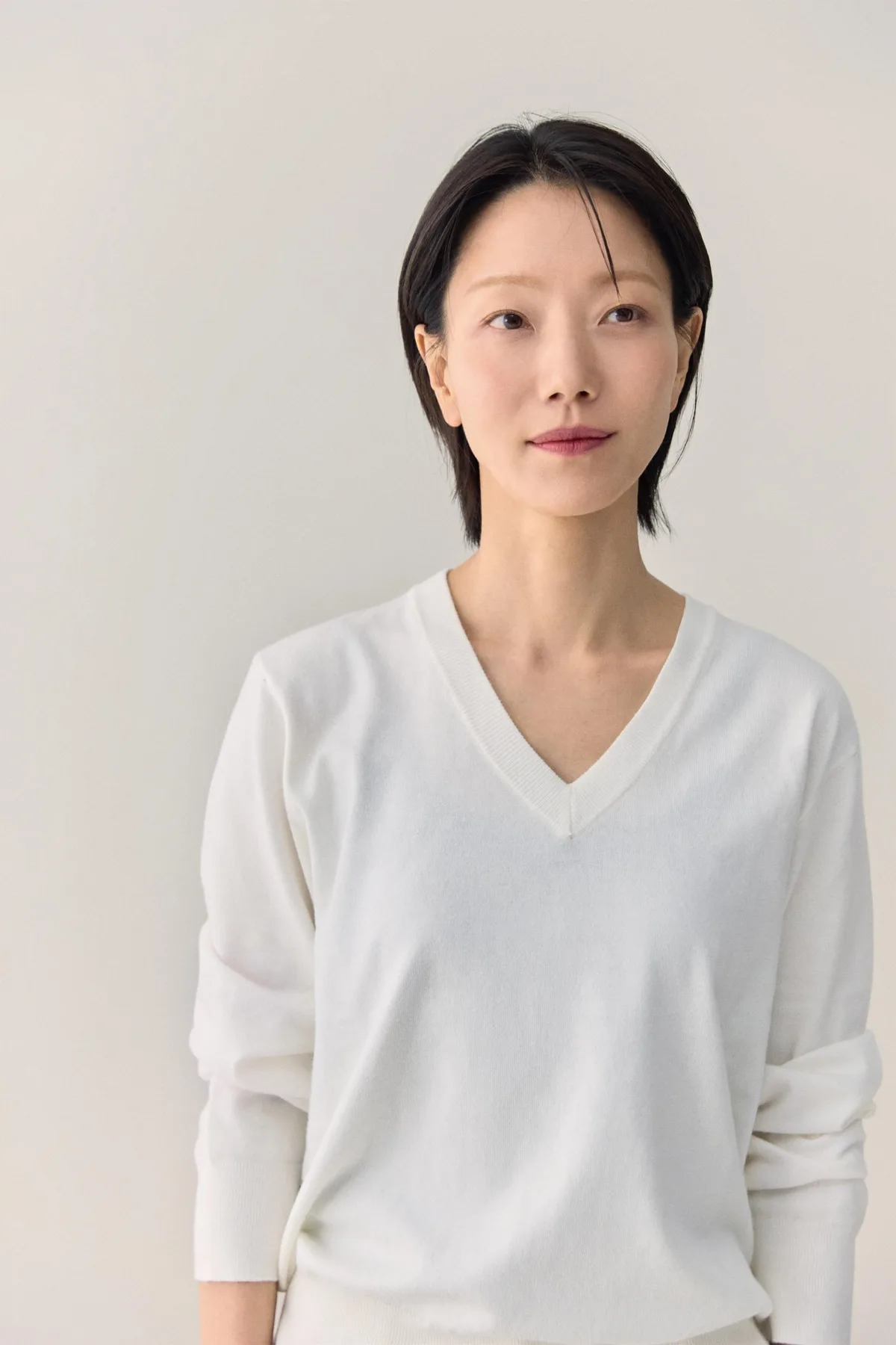 김신록, 첫 에세이집 ‘절룩거리며 찾아나선 정화의 순간들’ 출간