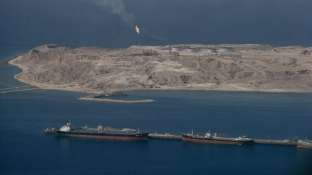EUA criam corredor secreto no estreito de Ormuz para escoar milhões de barris de petróleo por dia