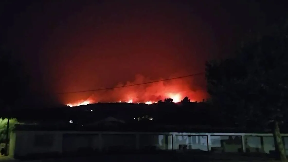Chamas em Torre de Moncorvo concentram preocupação entre os quatro incêndios ativos em Portugal