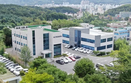 알테오젠, 노바티스와 피하주사 개발 계약…최대 4.4조원 규모