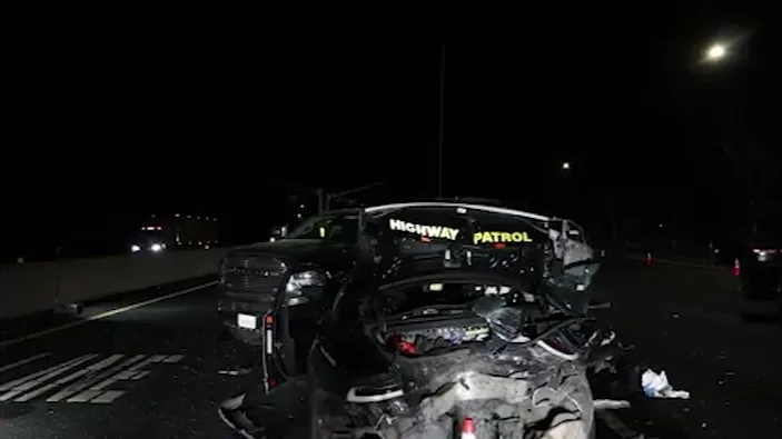 Video: Tesla on driver-assist crashes into police patrol car in US