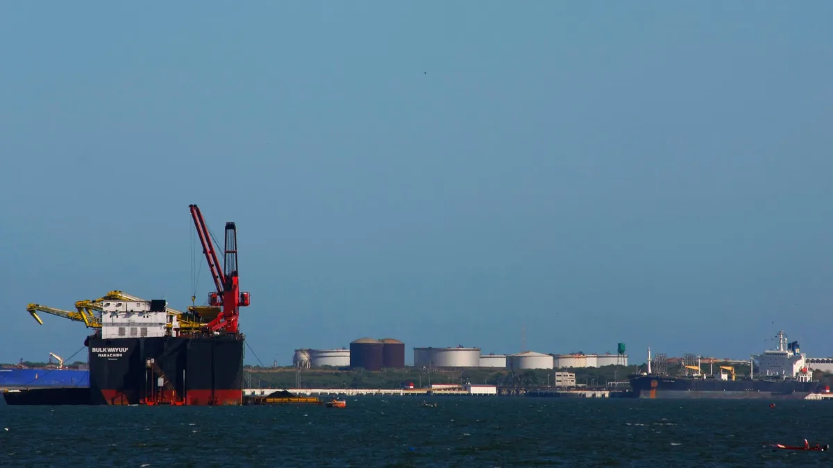 Venezuela grants U.S.-backed oil firm NABEP 100-year concessions for 17 oil fields, White House says