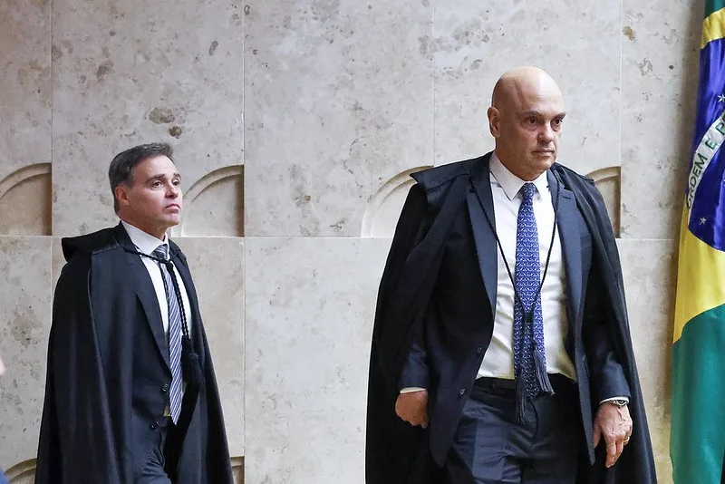 Brasília vive clima de 'Fla x Flu' pré-julgamento de Moraes no STF: ministros tentaram adiar sessão, sem sucesso