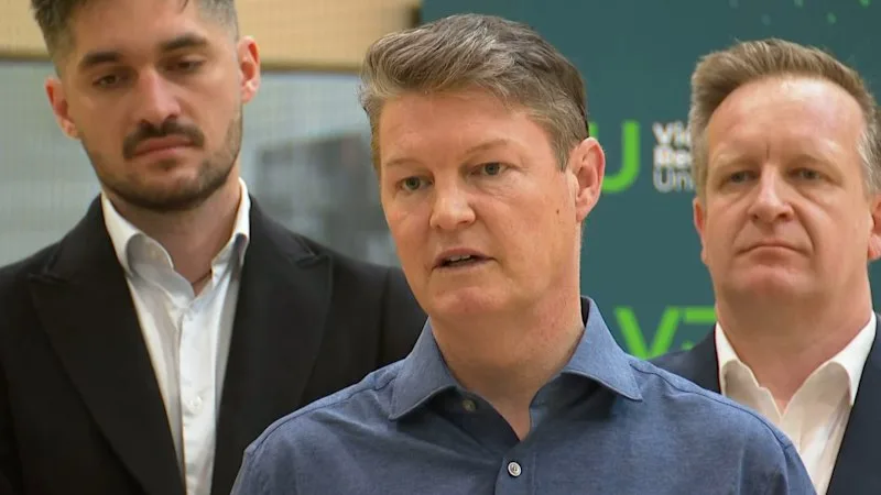 Premier criticised for response to Victorian pothole problem