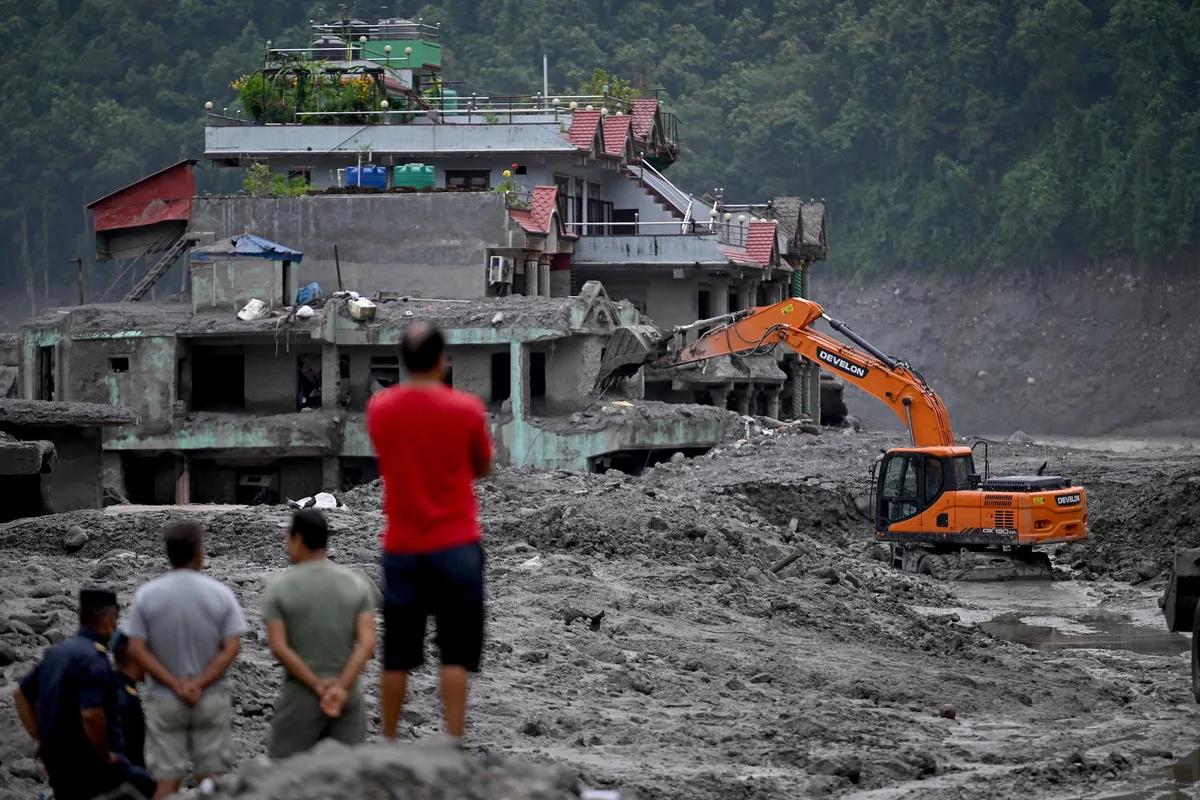 Death toll in Nepal floods tops 900, number of missing nearly doubles to more than 4,200