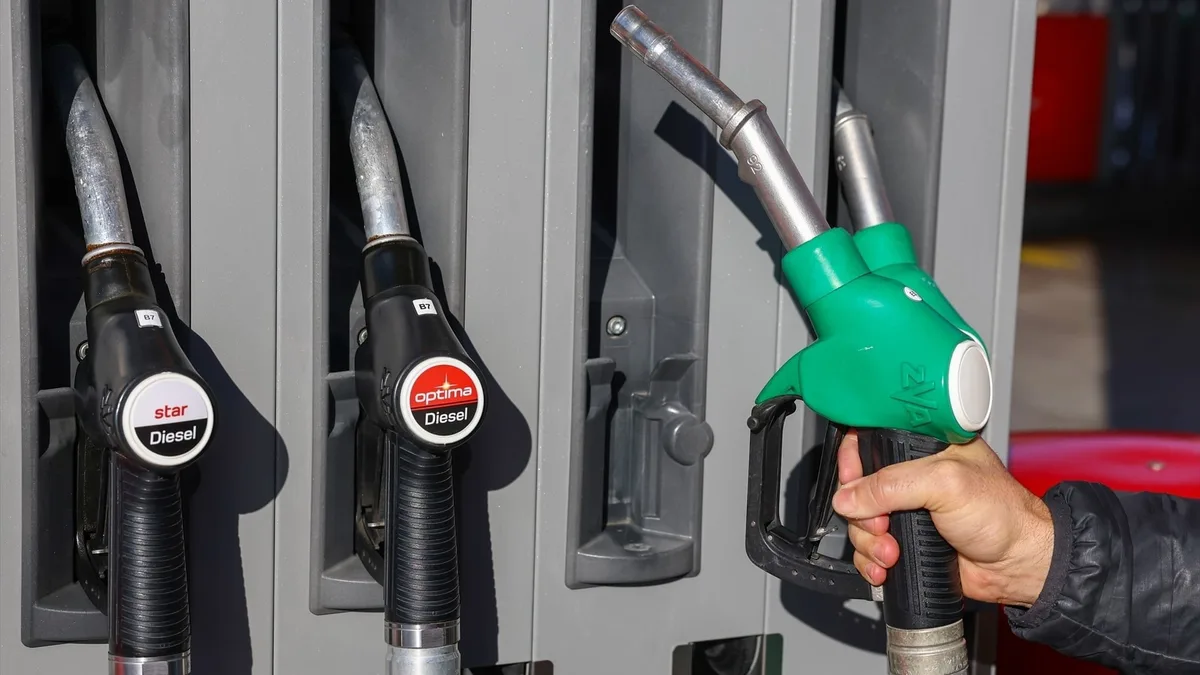 Precio de la gasolina hoy en España: las tarifas más altas y más bajas