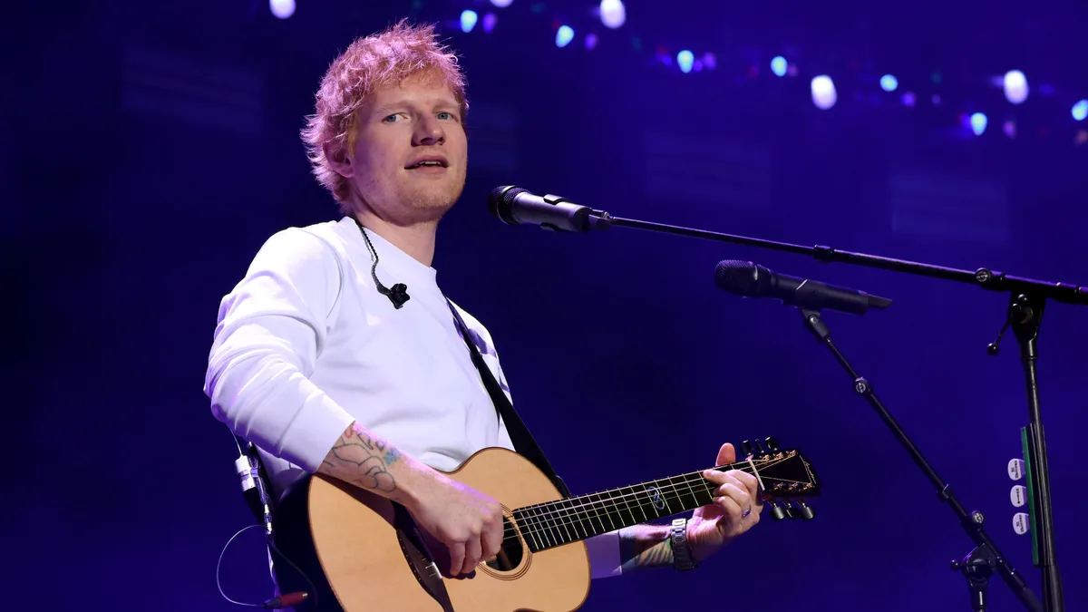 Ed Sheeran chora durante show ao se pronunciar sobre polêmica com Macklemore; assista Equipe do artista reforça a segurança do próximo show. (Foto: Getty)