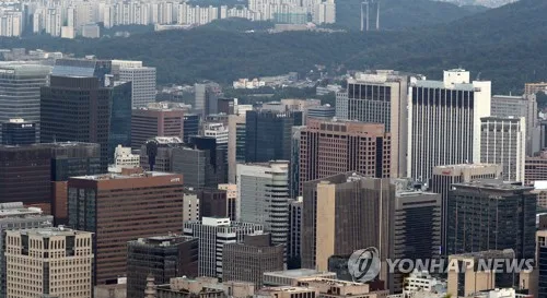 임원 등에 '성과급 현금 대신 주식' 66%↑…삼성이 가장 많았다(종합)