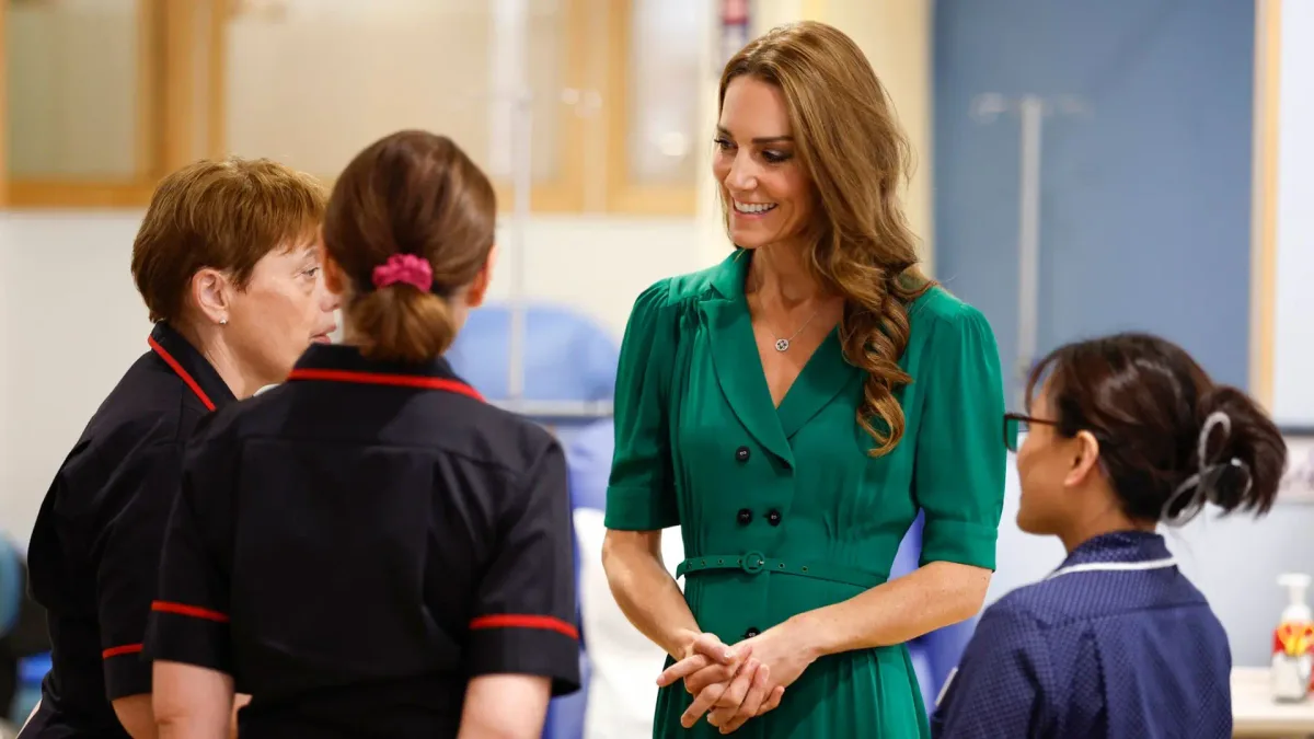 Kate Middleton vuelve al hospital donde se trató de cáncer para agradecer la atención recibida
