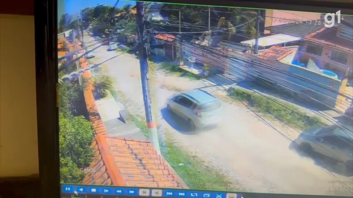 Homem que arrastou ex-mulher com o carro e voltou para atropelá-la é condenado a 18 anos de prisão em Maricá, no RJ