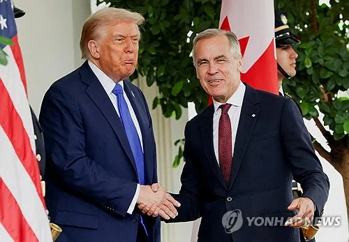 '캐나다에 50% 관세' 하루 전…美·加 정상 통화에도 협상 난항