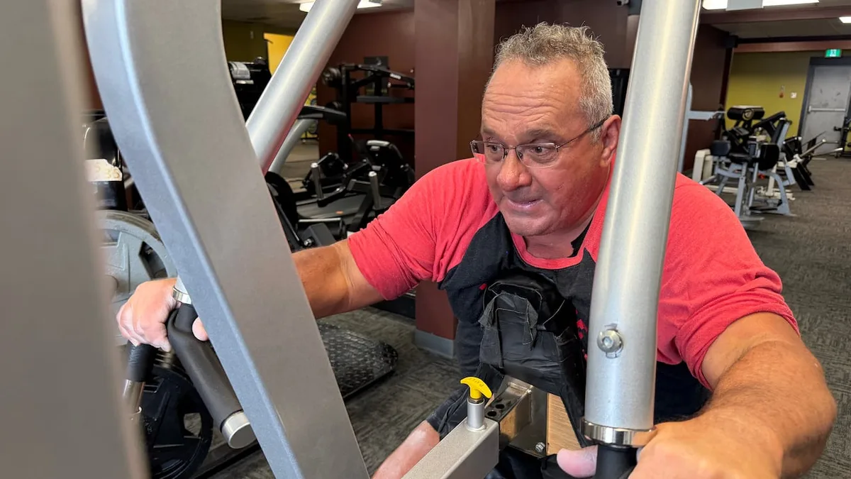 Saskatchewan man, 63, en route to powerlifting world championships after overcoming heart attack