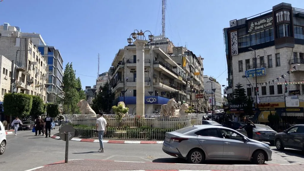Cisjordanie occupée: le retrait des forces britanniques à Ramallah imposé par Israël