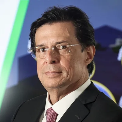 Entre a ciência e a indústria, o elo que falta