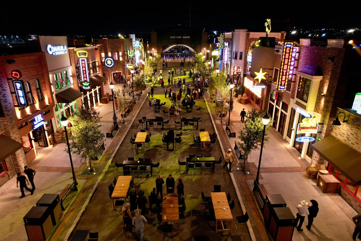 Sin miedo al frio: Así se vive el Rodeo Saltillo desde su nueva sede Expo Coahuila