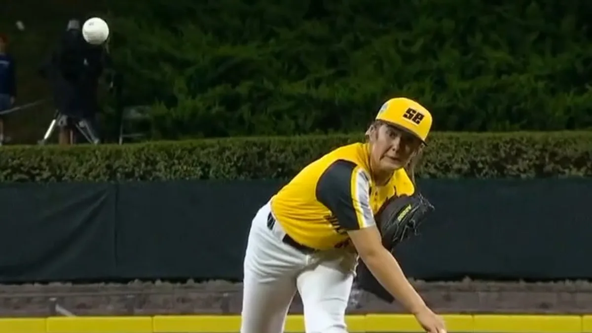 Alabama’s Rasmus ties girls record with 14th strikeout at LLWS