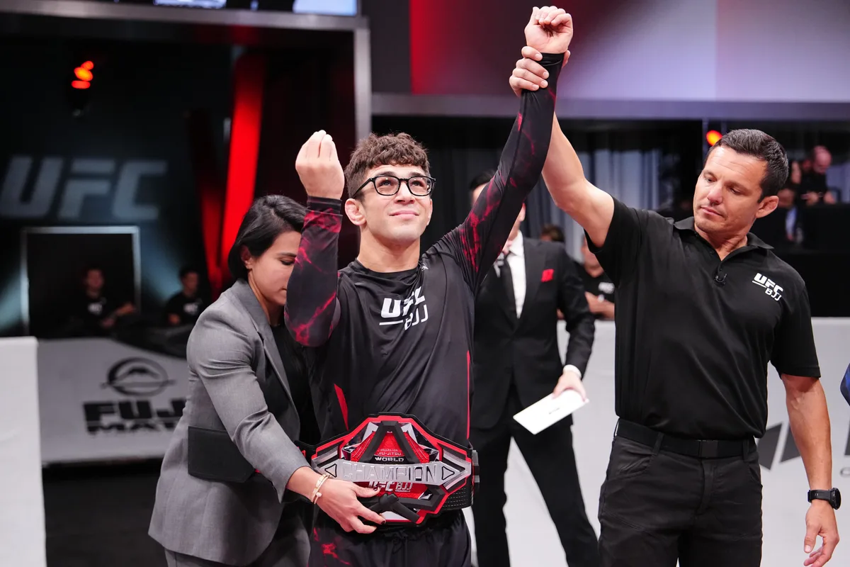 Estrela do UFC BJJ abre mão do título para focar na mudança para o MMA
