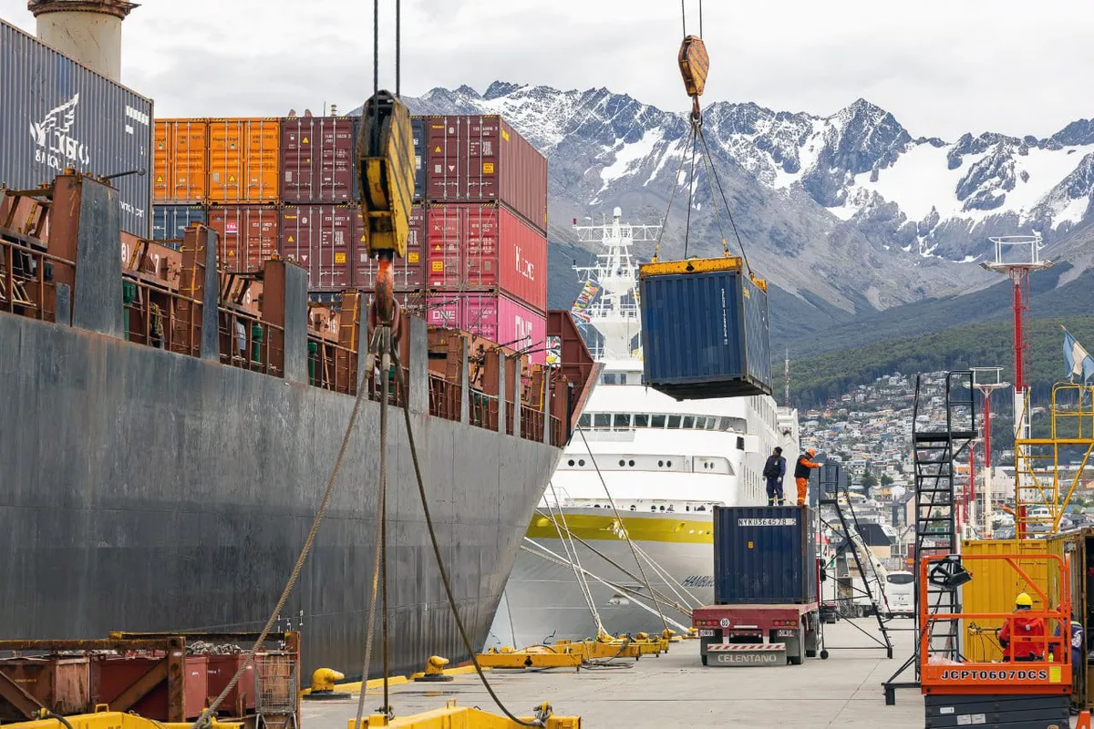 La International Dockworkers Council pidió el fin de la intervención federal del puerto de Ushuaia