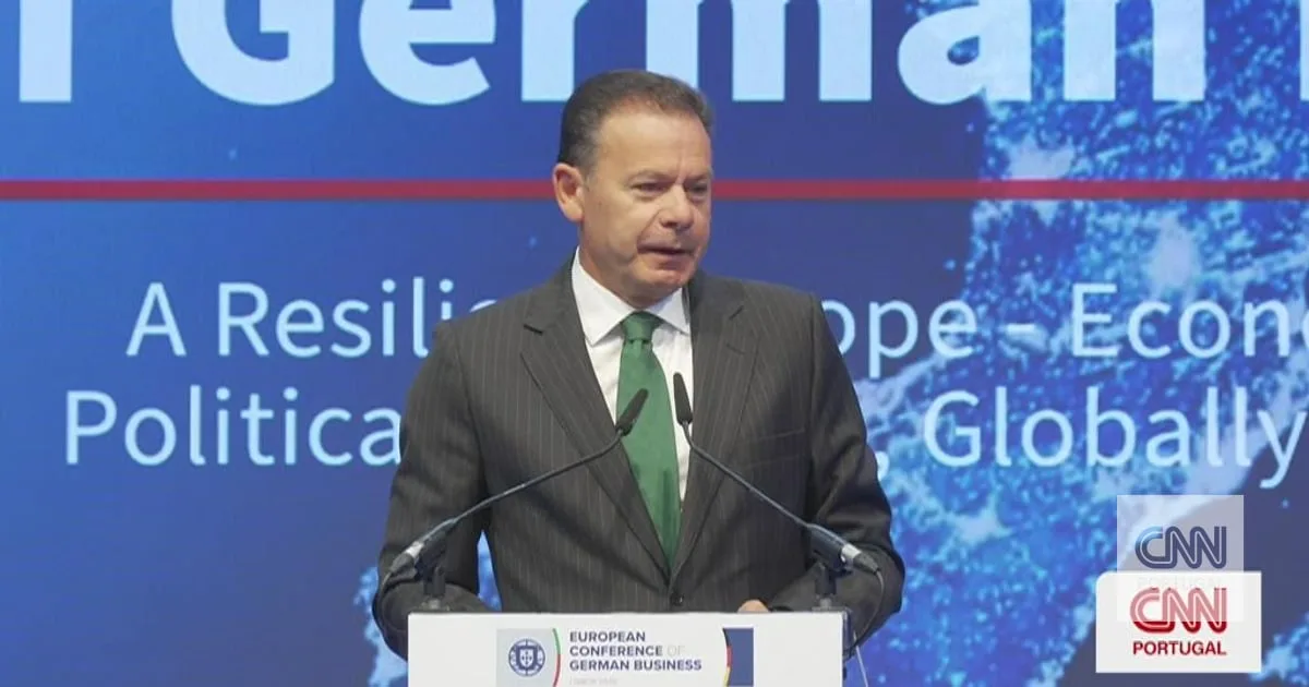 Montenegro anuncia quinta descida do IRS e lembra que Governo não aumentou "um único imposto"