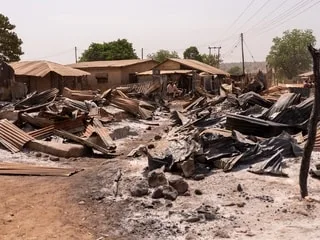 Des jihadistes tuent et enlèvent des dizaines de civils dans le centre-ouest du Nigeria
