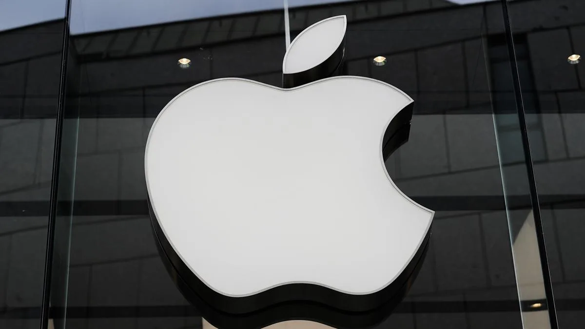 Apple Maps changes name of Lake Ontario to ‘Lake America’