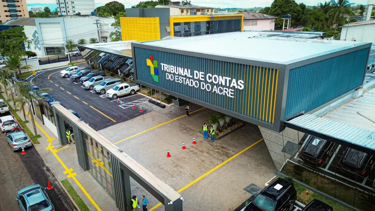 TCE-AC notifica ex-prefeito de Porto Acre e servidor sobre decisão envolvendo licitação de 2024