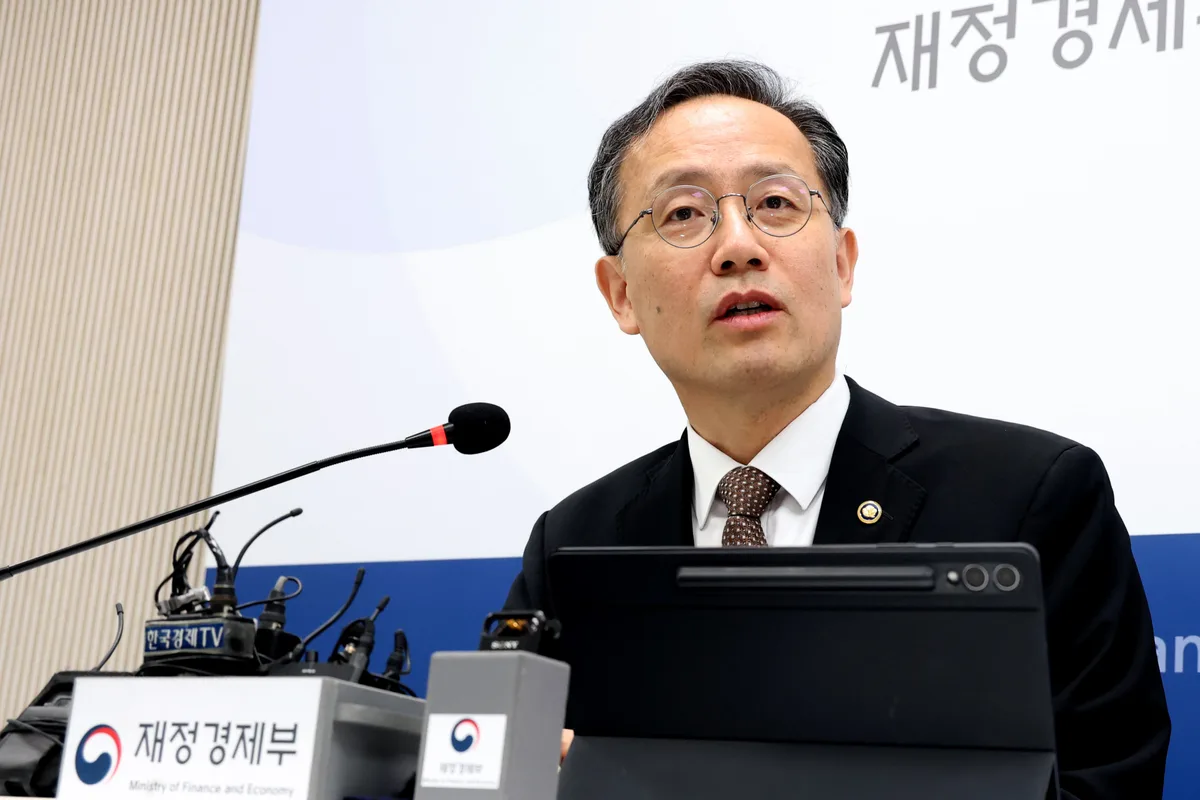 이형일 부총리 후보 “靑과 수시로 모여 의견조율할 것”