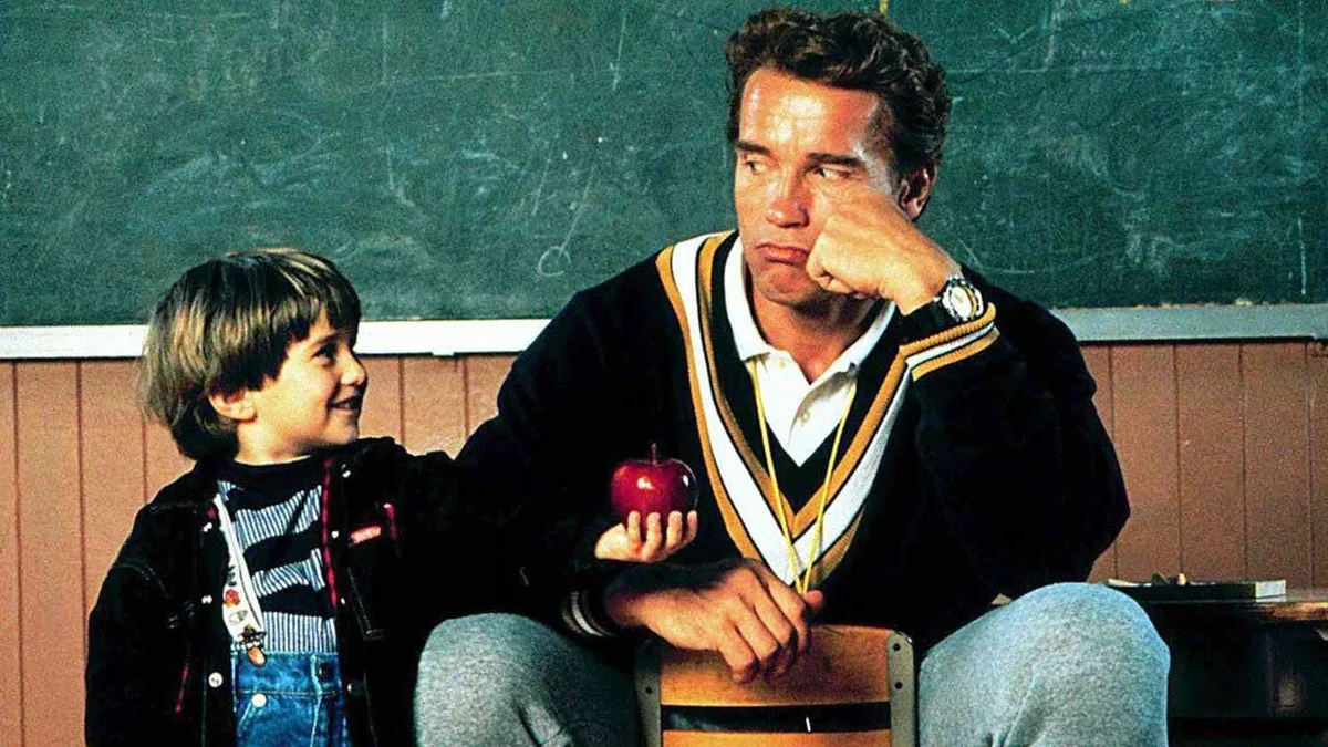 "J'ai essuyé des critiques" : pour Schwarzenegger, voici la raison qui a fait perdre 25 millions de dollars à l'une de ses comédies d'action les plus célèbres !