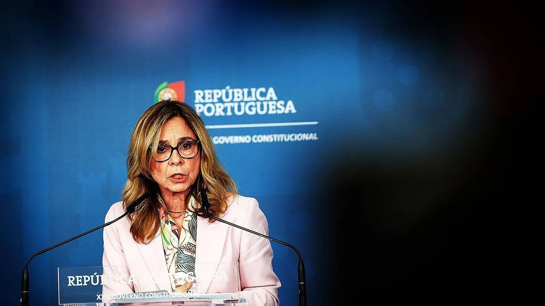 Governo falhou prazo para apresentar estratégia nacional para a menopausa. “O silêncio que rodeia a menopausa não é casual”
