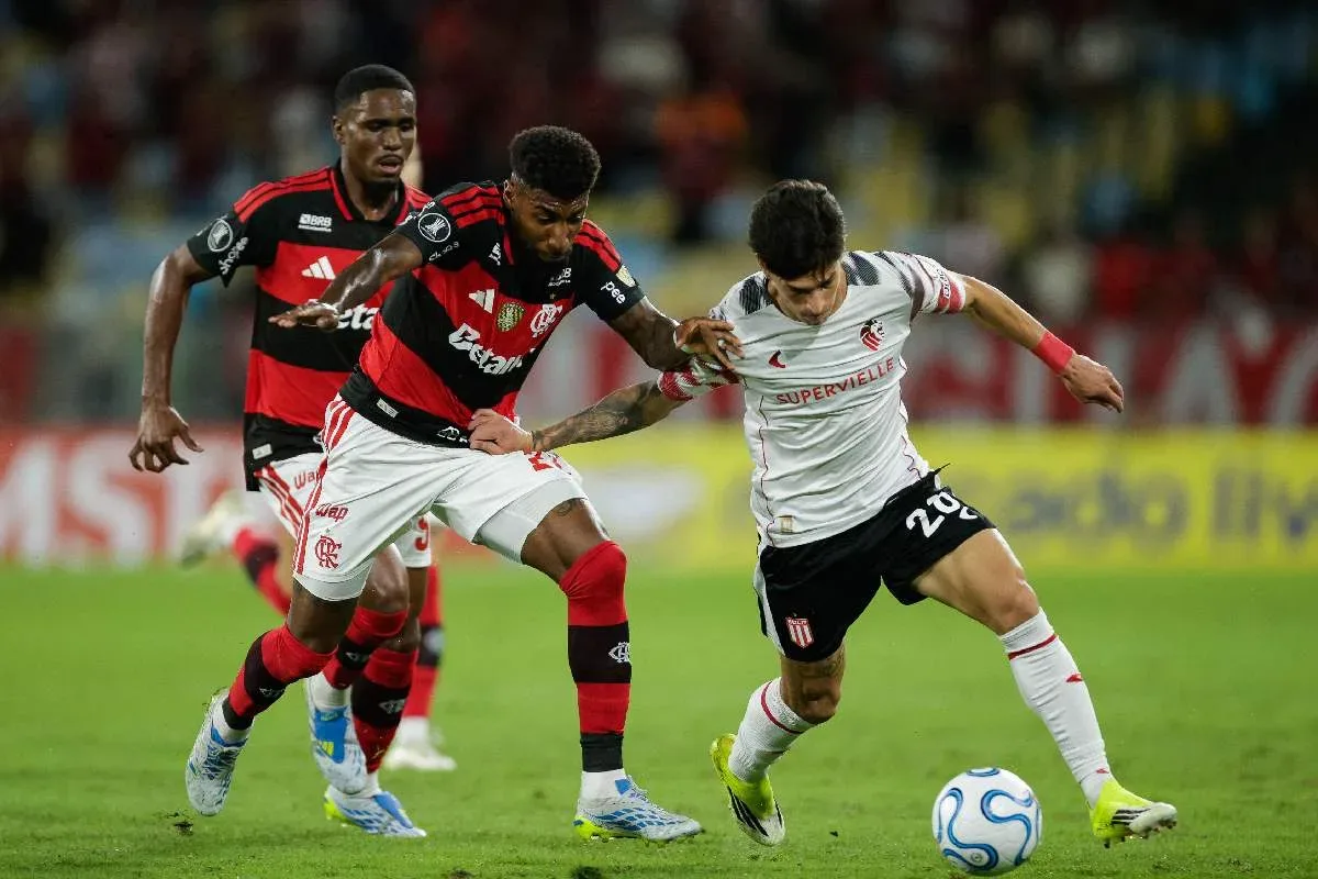 Futebol na TV hoje: quinta-feira tem Estudiantes x Flamengo e Liga Europa
