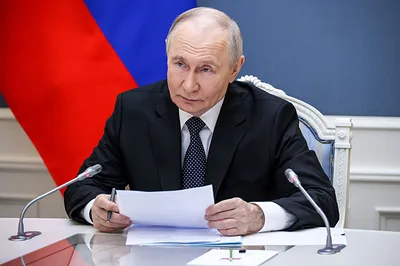 Путин прибыл в многофункциональный спорткомплекс "Volga Арена"
