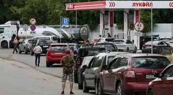 Após ataques da Ucrânia. Rússia começou a importar combustível