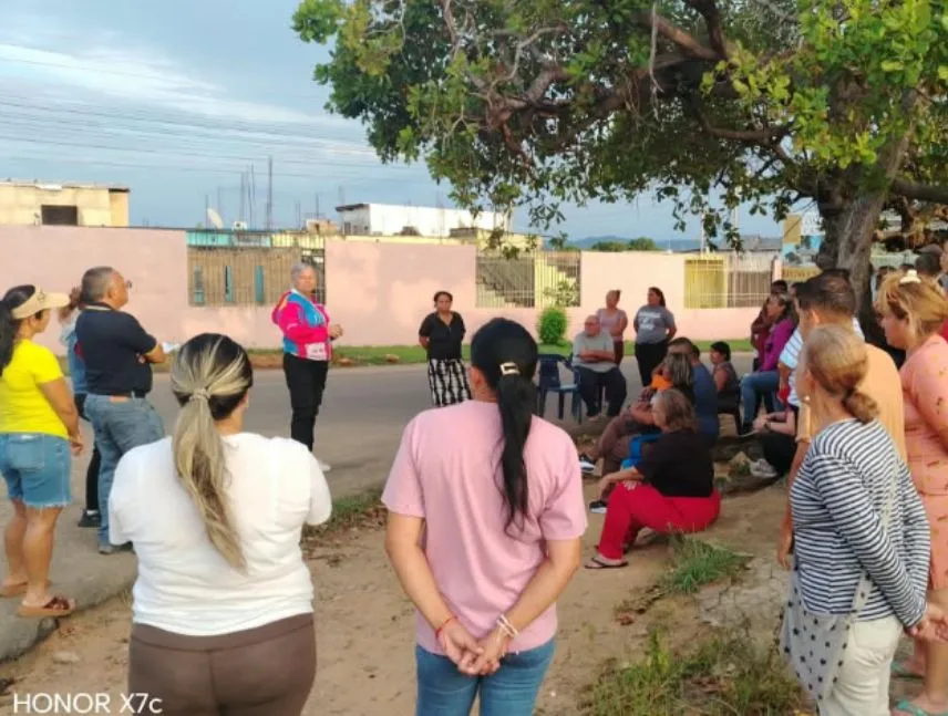 Tras dos días sin agua reestablecen el servicio en Minifincas