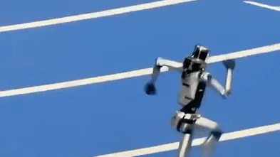 Records tumble and so do robots at China’s humanoid Olympics