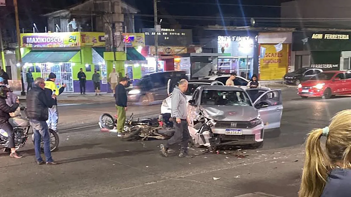 Un hombre murió y su novia quedó en coma tras un choque múltiple en Grand Bourg: investigan si escapaban de un robo
