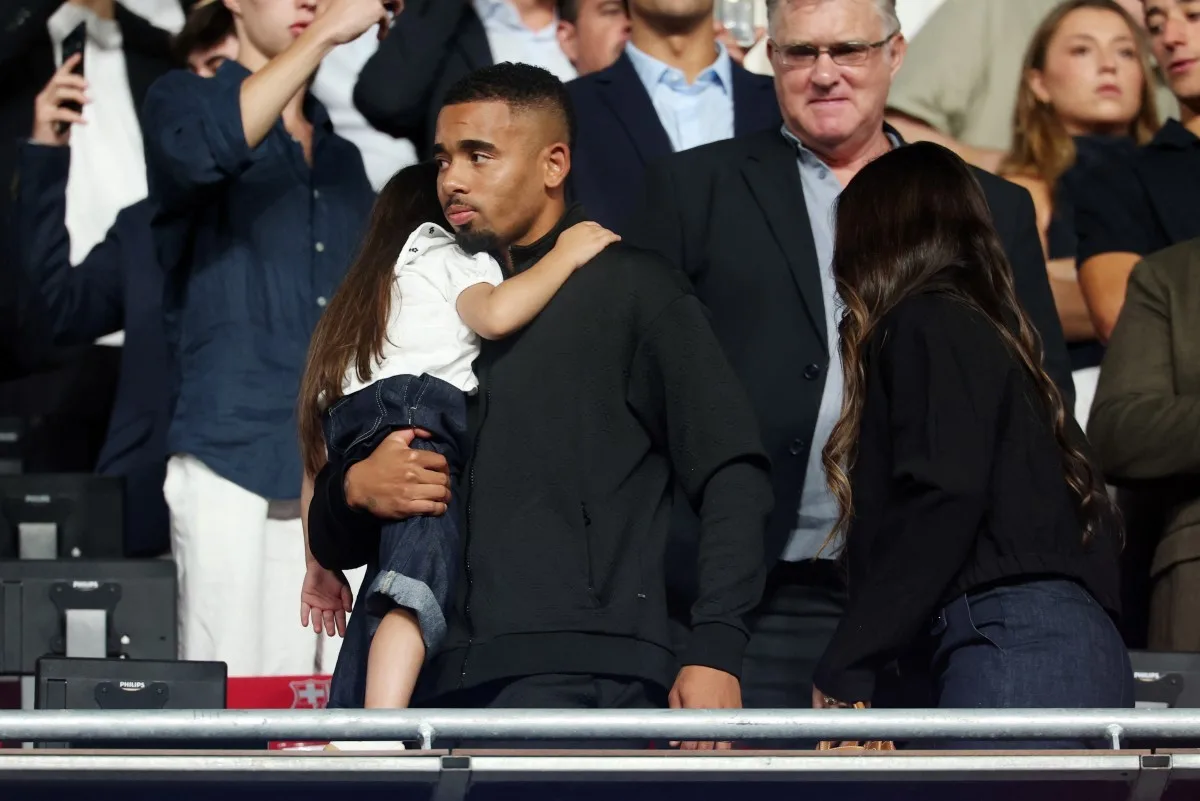 Barcelona anuncia contratação de Gabriel Jesus