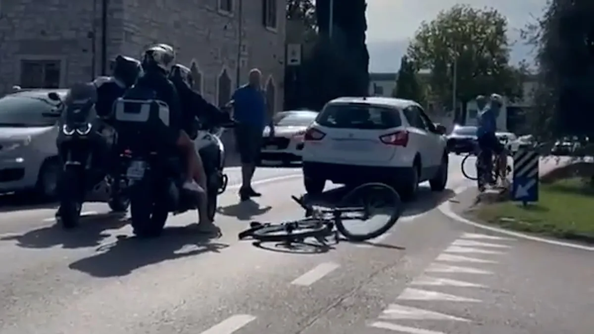 Streit am Gardasee eskaliert - Auto rammt deutschen Radfahrer