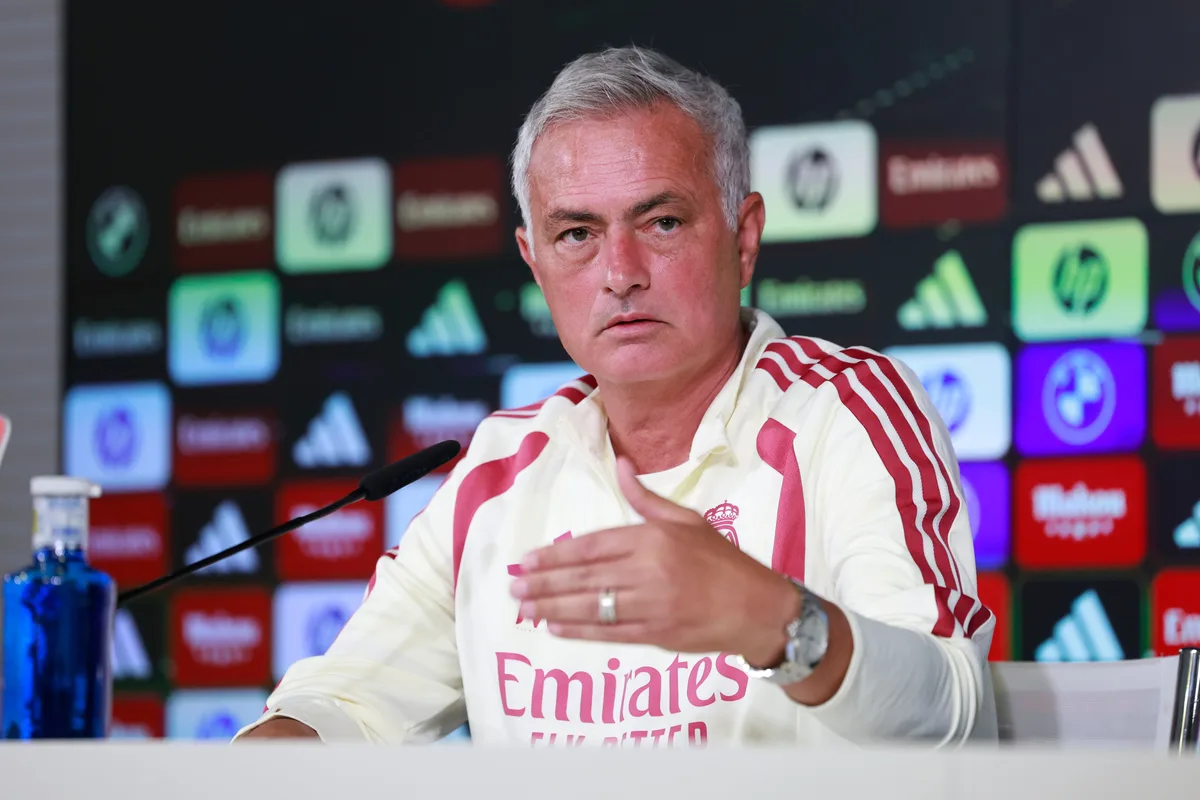 “El Balón de Oro no está en el PSG ni en España, el mejor es otro y sabemos dónde está”