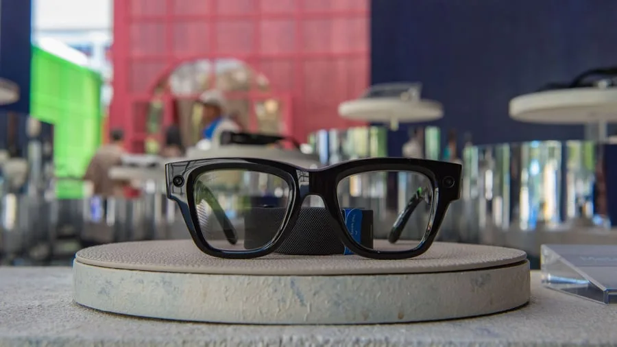 Facebook-Konzern: Meta bringt KI-Brille mit Display auch nach Deutschland