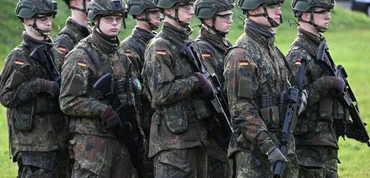 Bundeswehr: Wehrbeauftragter nimmt Pistorius bei Aufarbeitung sexueller Übergriffe in die Pflicht