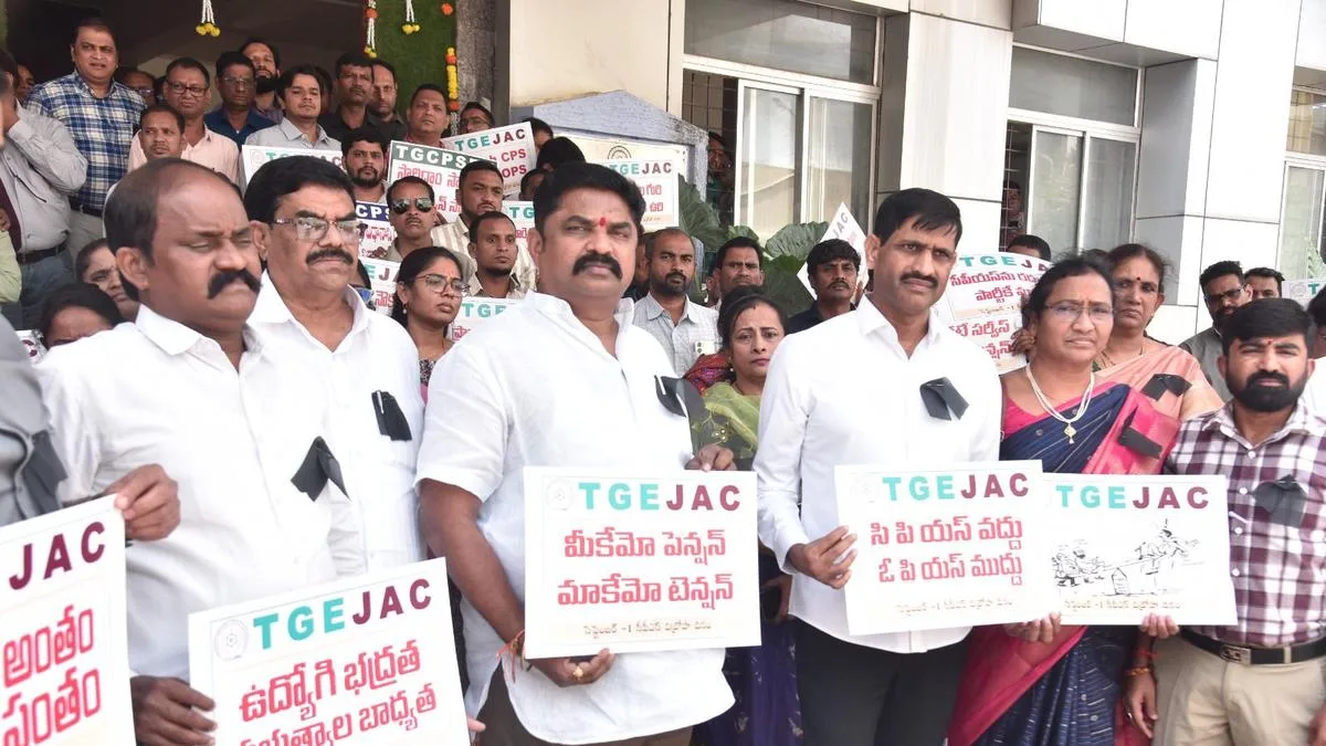 Employees stage demonstration demanding PRC, DA and OPS