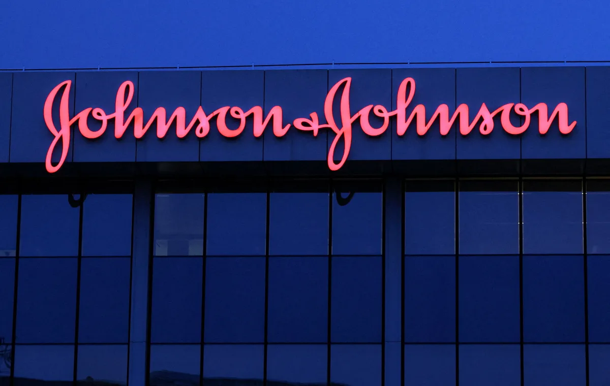 Los beneficios de Johnson & Johnson caen un 96% por el litigio de los polvos de talco, pero sus ventas aumentan