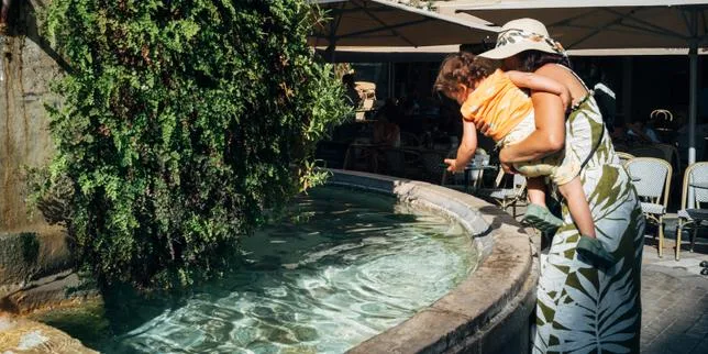 EN DIRECT, incendies et canicule : l’est de la France connaît des pénuries d’essence en raison du bas niveau du Rhin ; 75 départements en vigilance orange