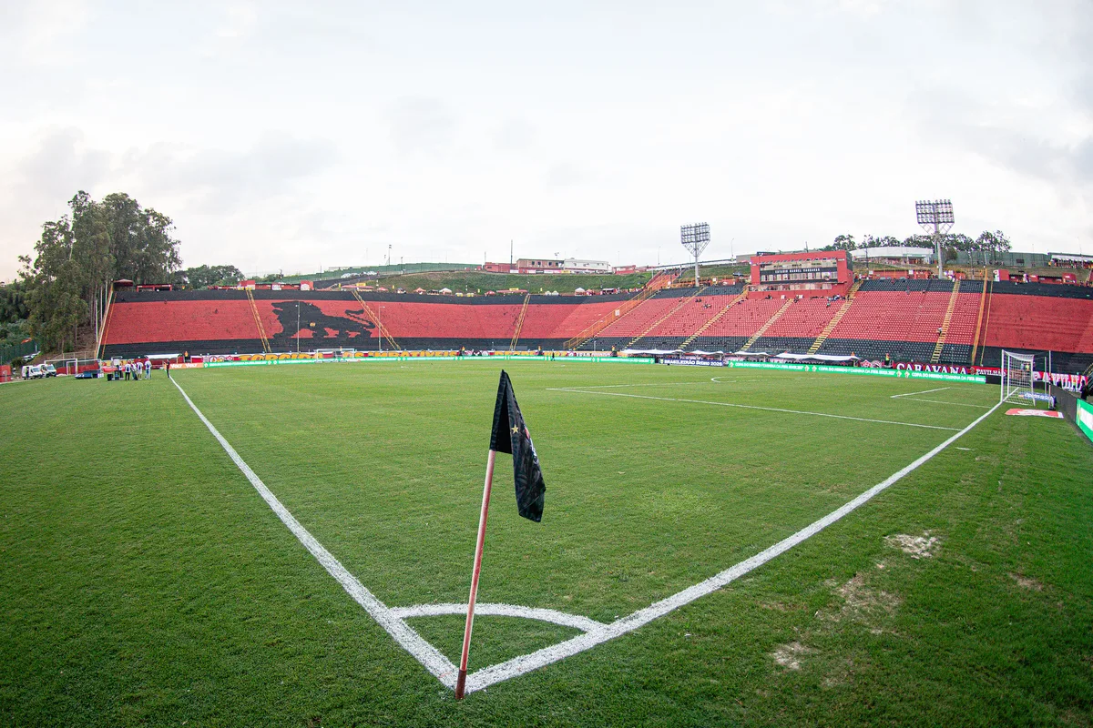 Vitória ganha reforço, mas terá desfalques importantes contra o Vasco