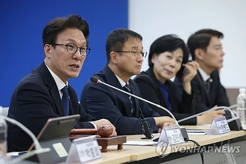 2주 만에 또 부산 찾은 與…"부마항쟁 정신 헌법수록 추진"
