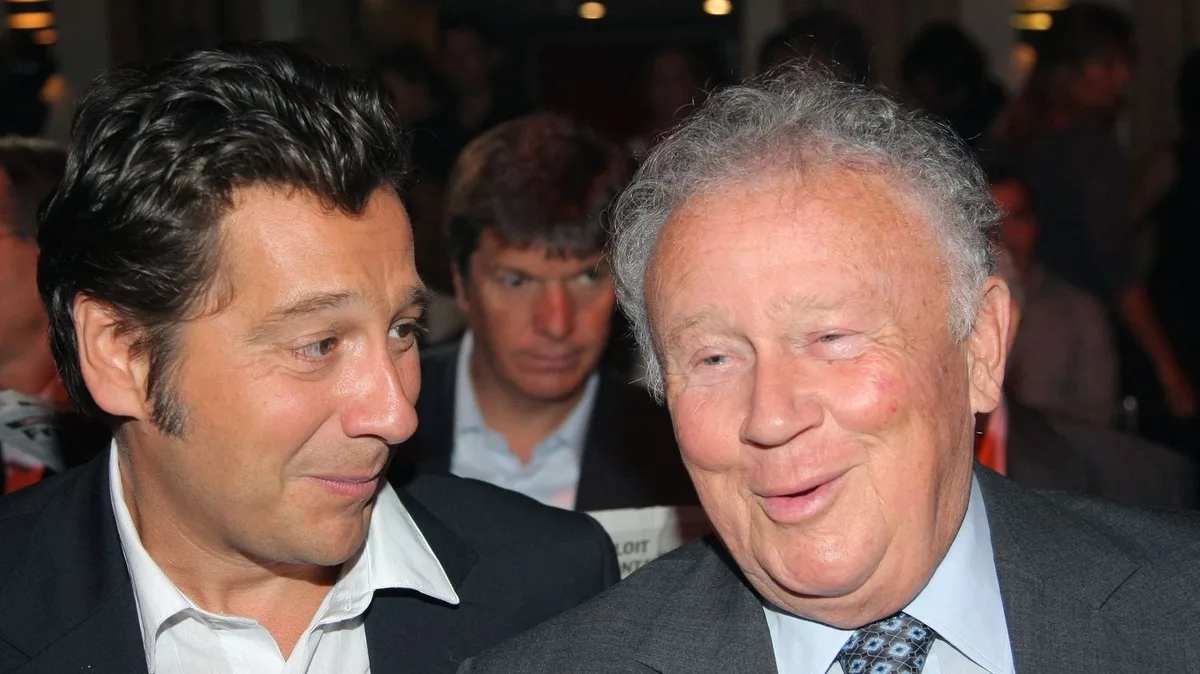 Mort de Philippe Bouvard : Emmanuel Macron salue une "figure libre" qui a "accompagné des générations de Français"
