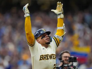 William Contreras lidera con jonrón y los Brewers complican a los Dodgers