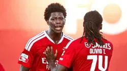VÍDEO: Anísio Cabral dá triunfo ao Benfica B sob olhar atento de Marco Silva