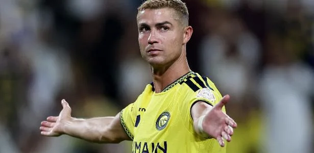 Cristiano Ronaldo articula compra do Al-Nassr junto com dono do Milan